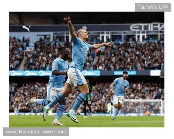 蓝月崛起之路:曼城俱乐部的荣耀与未来蓝图探索与全球足坛影响力变迁