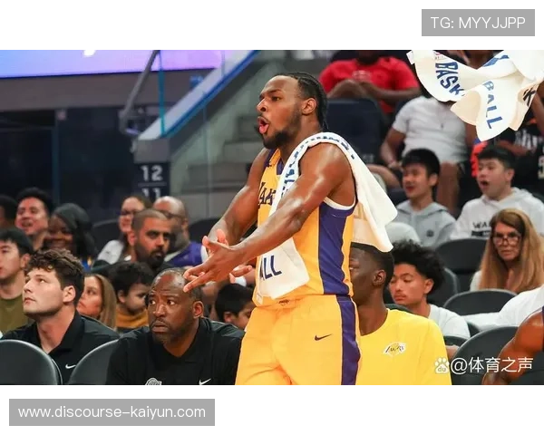 詹姆斯率湖人逆转取胜西部格局再起波澜季后赛形势扑朔迷离引关注