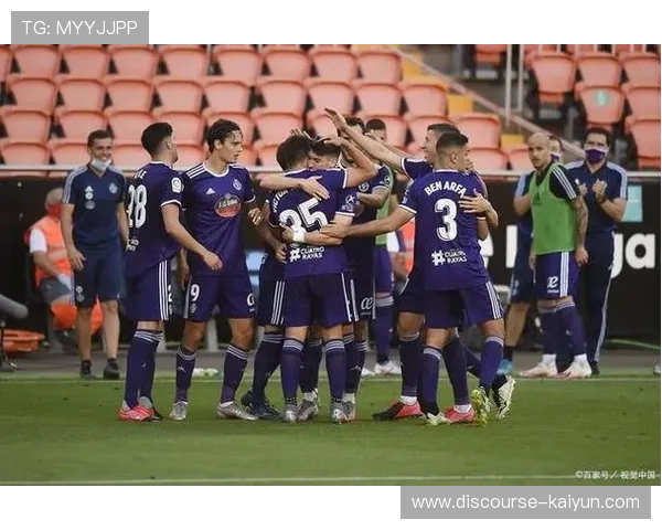 豪门对决再掀高潮本轮联赛焦点战引爆球迷热情新援首秀成关键看点